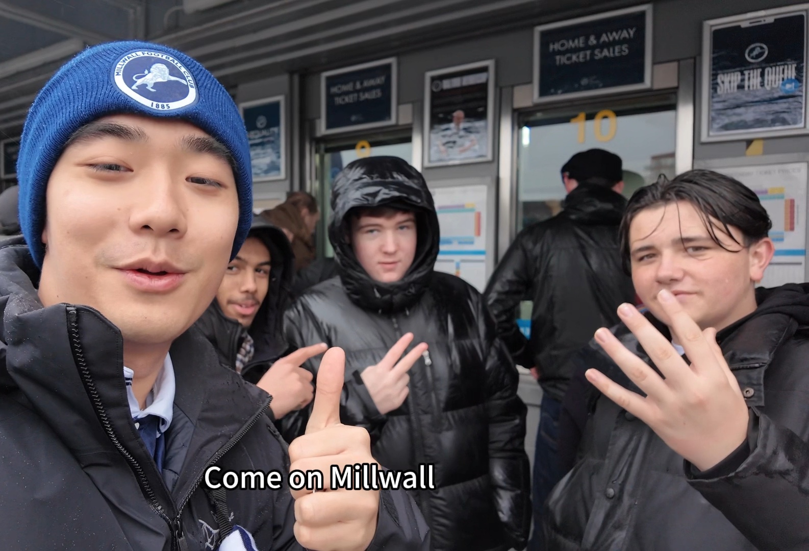 爱游戏大厅-米尔沃尔球迷情绪低落，俱乐部呼吁团结共进的简单介绍