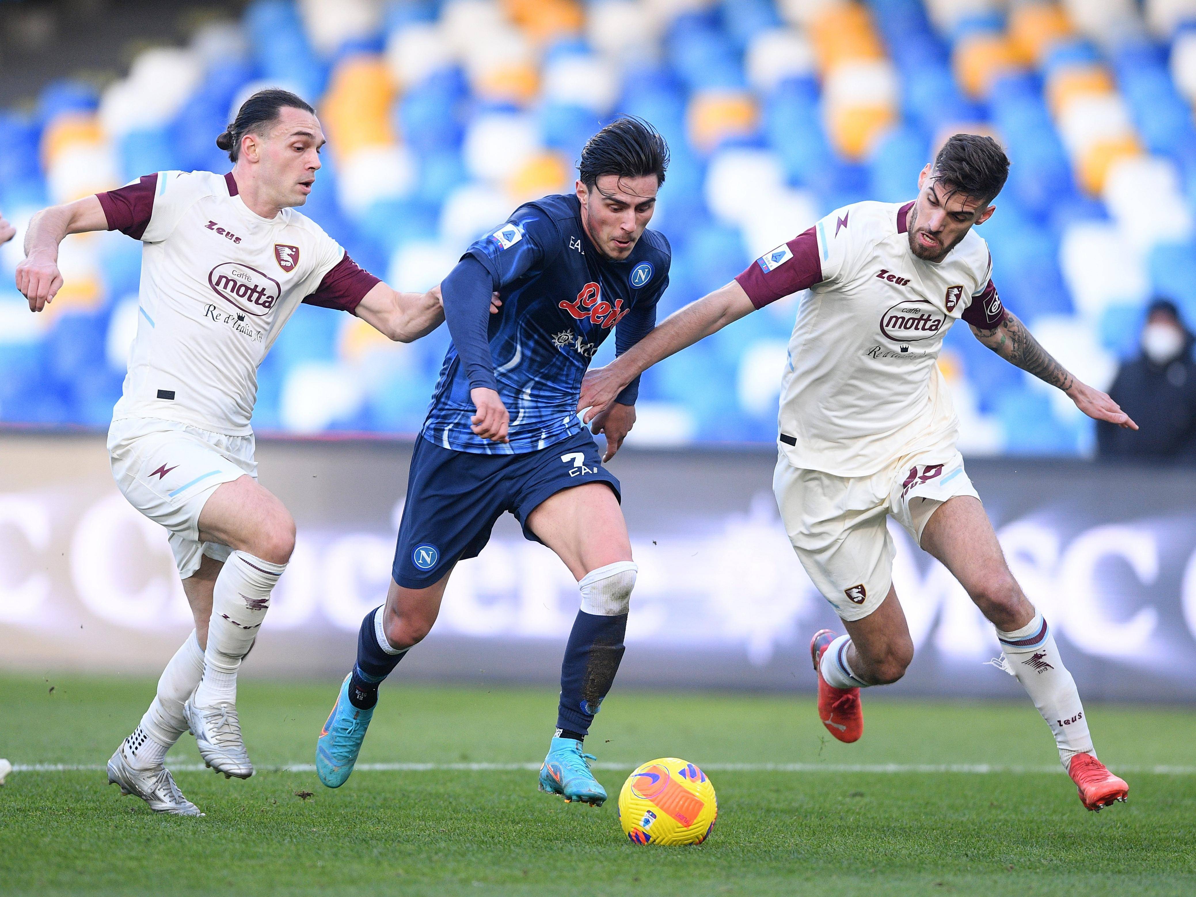 包含热那亚将上演对决罗马，助力跻身中游的词条