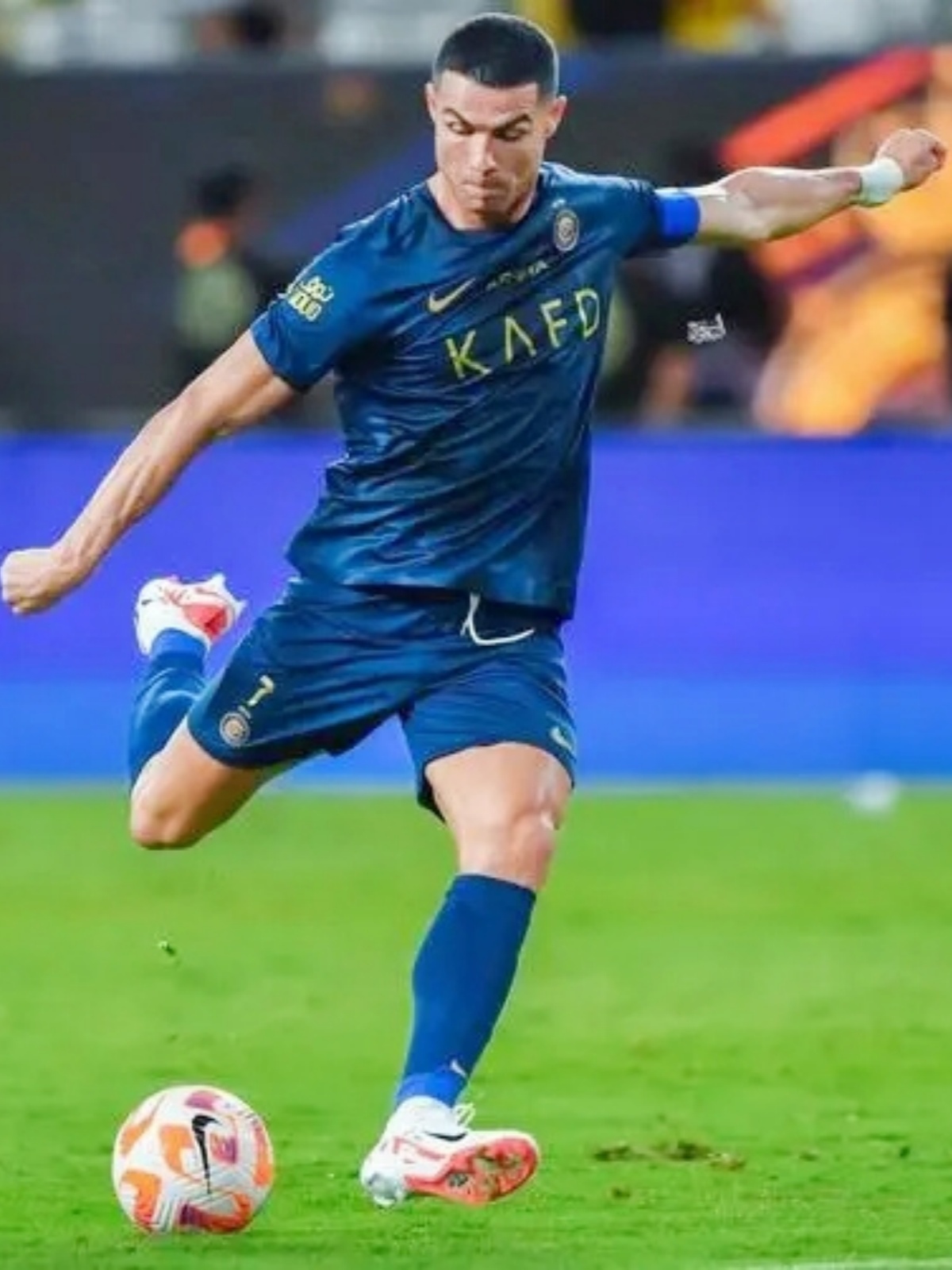 爱游戏娱乐-沙特防守稳固，对手难以找到破门良机