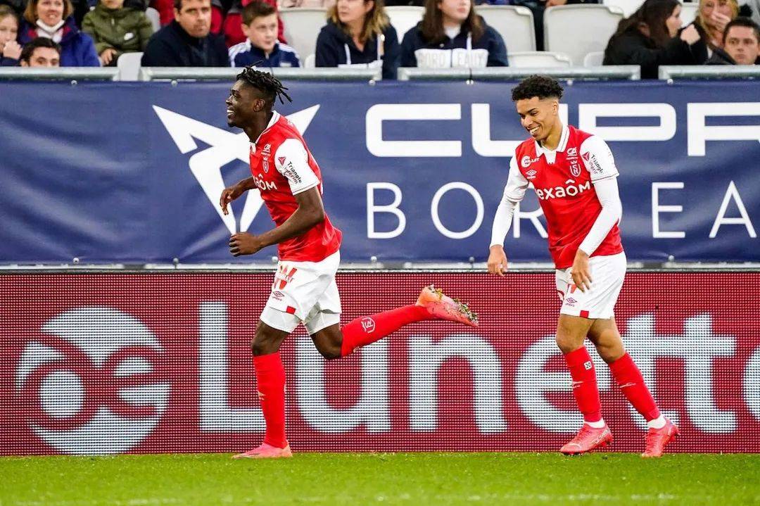 爱游戏在线-兰斯客场大胜特鲁瓦，取得联赛连胜