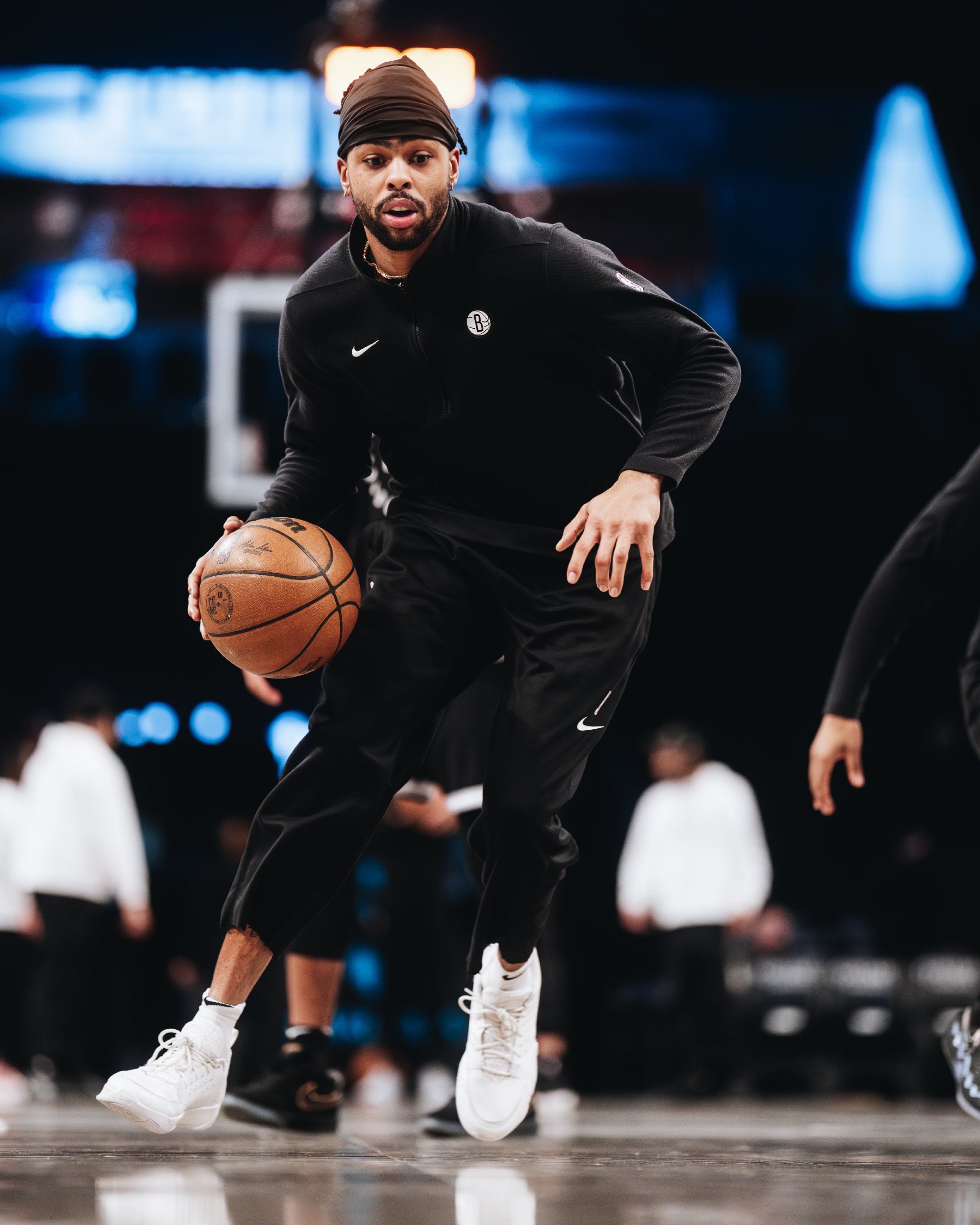 爱游戏-篮网队友受伤无缘比赛，球队备战前景未卜的简单介绍