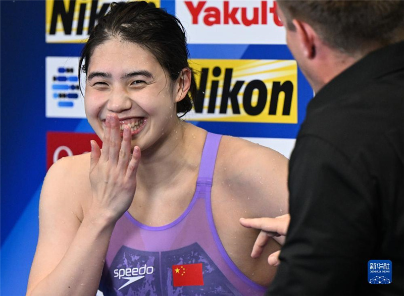 意大利游泳选手夺得女子蝶泳冠军