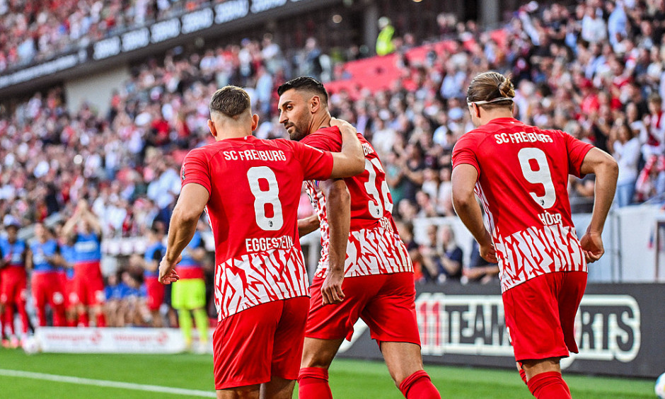 爱游戏入口-弗莱堡队员发挥出色，顽强拿下对手的简单介绍