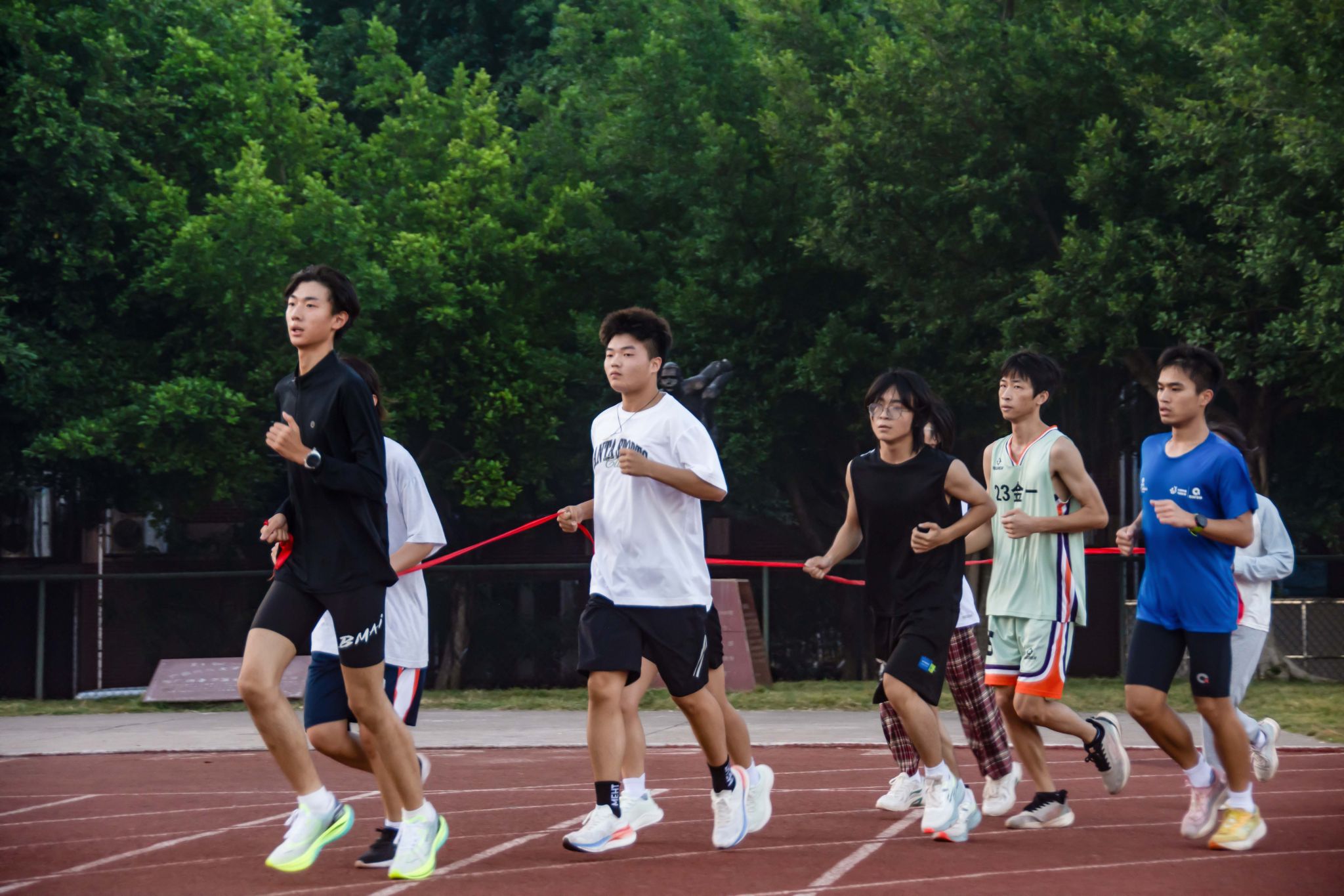 爱游戏在线-运动员努力奋斗向世界展示风采