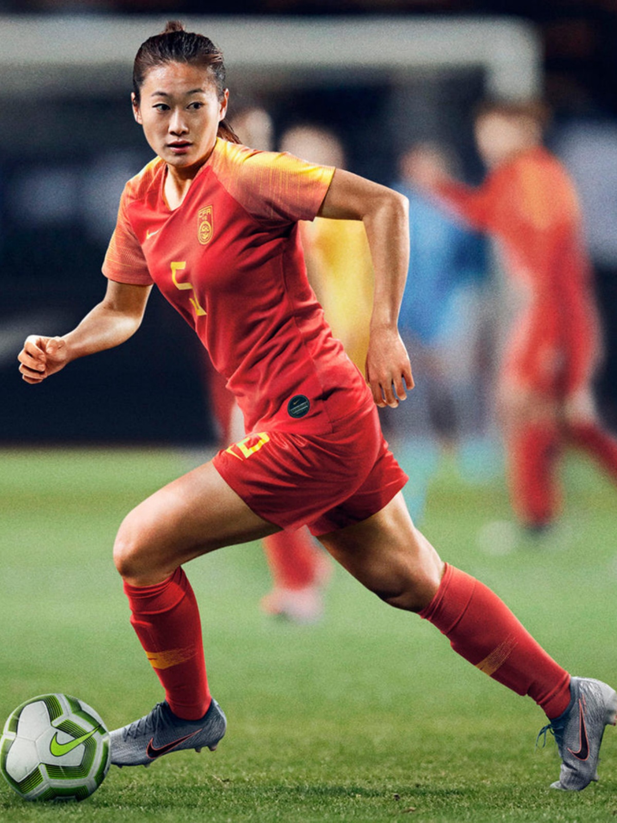 中国女足备战奥运冲刺备战：挑战自我