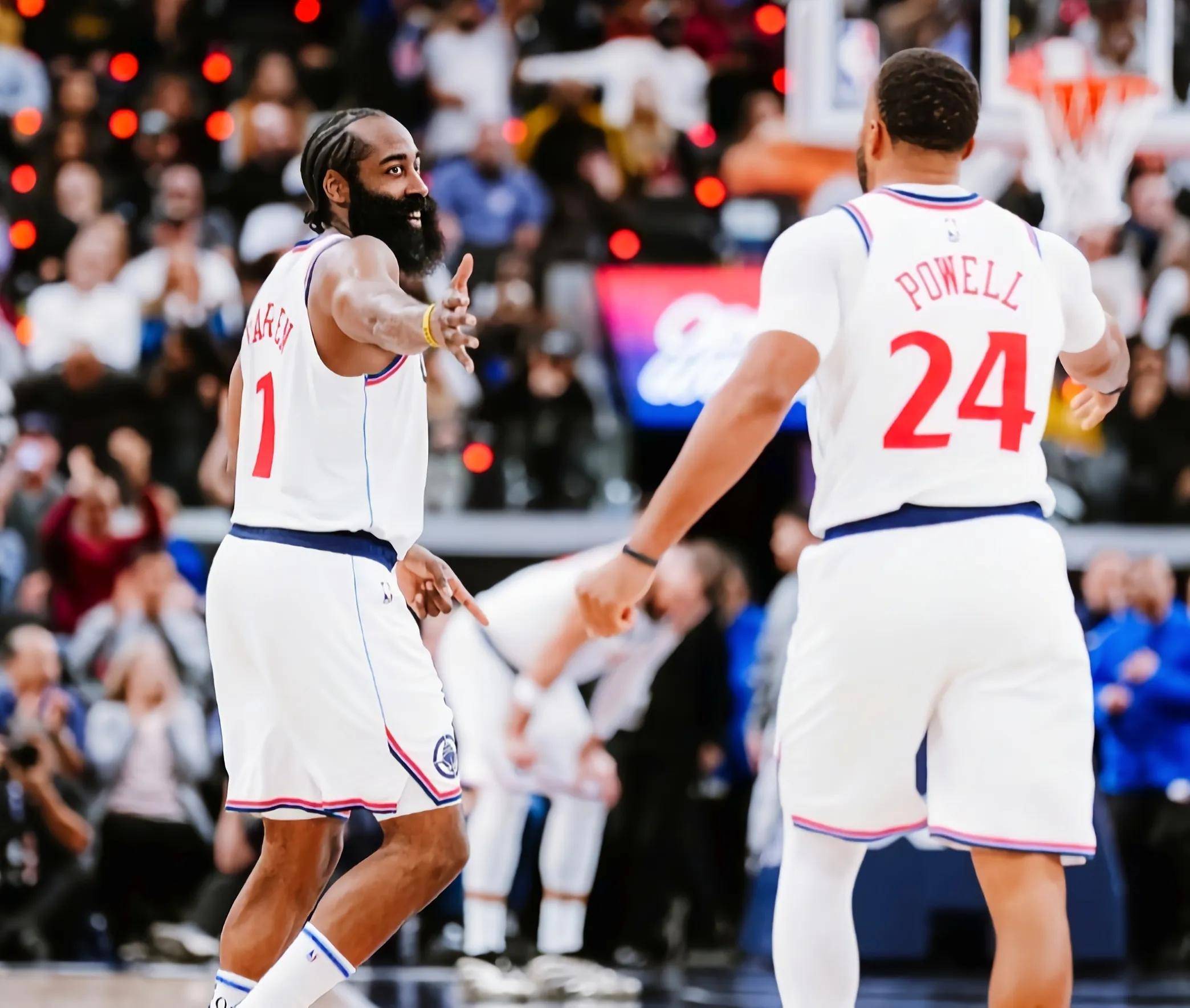 爱游戏在线-火箭再胜马刺，哈登砍下高分