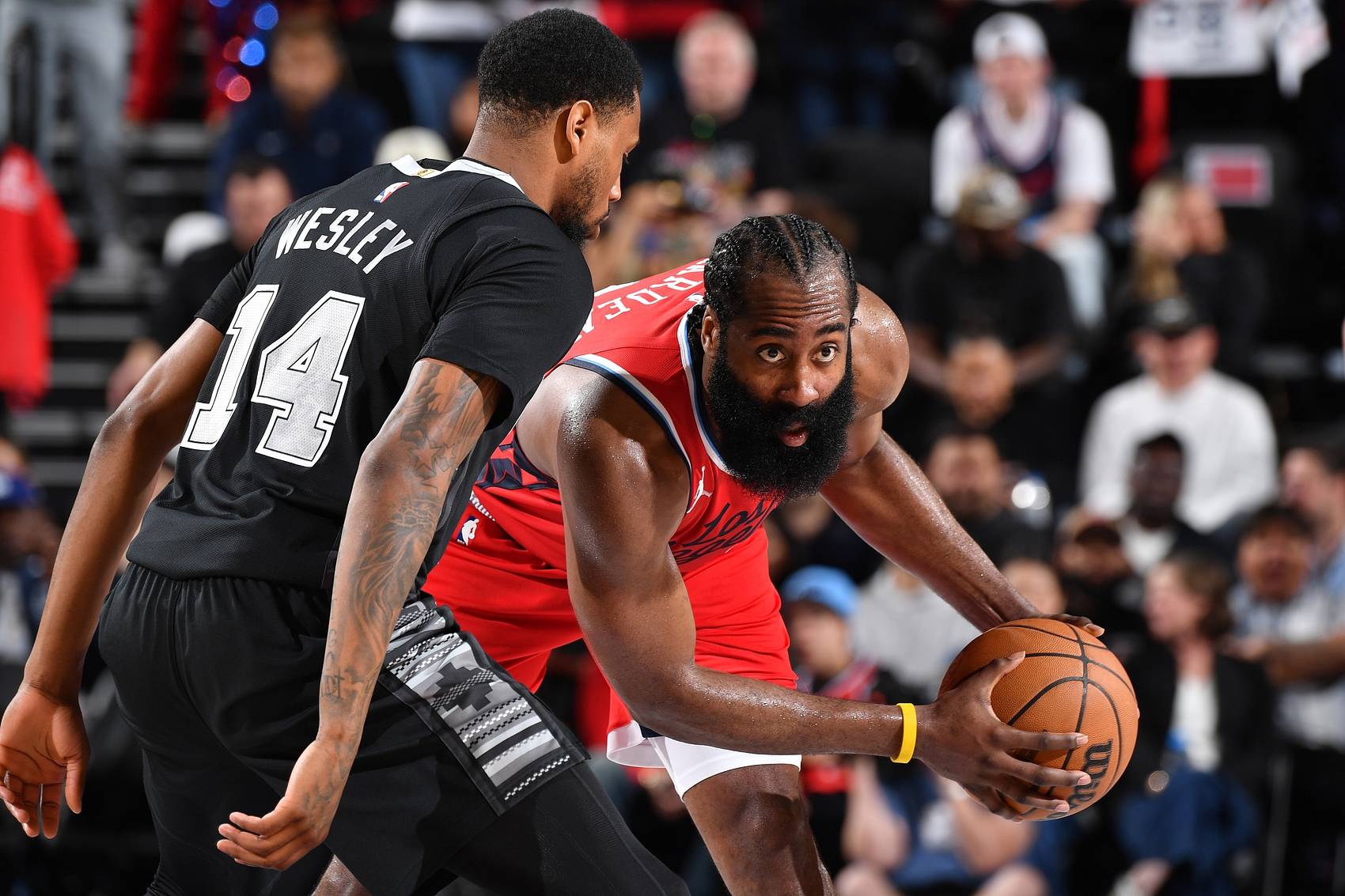 火箭再胜马刺，哈登砍下高分