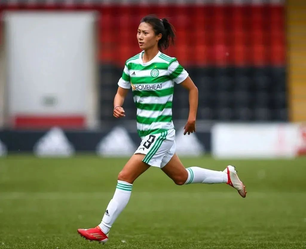 斯洛伐克女足备战国际赛事，实力提升