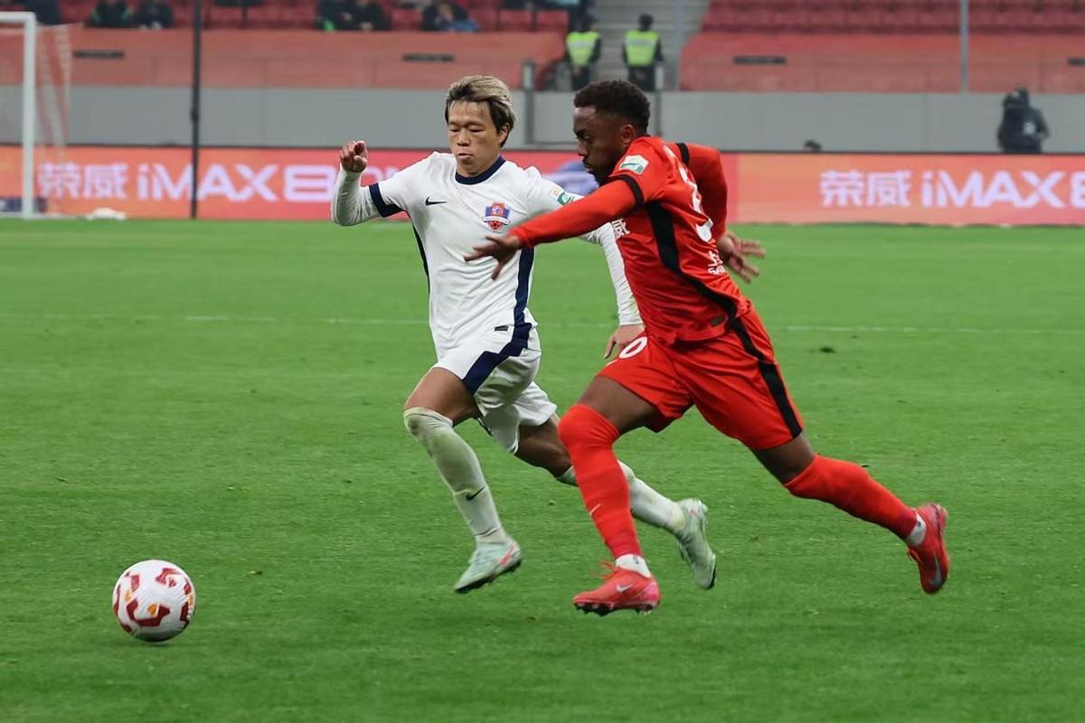 爱游戏入口-上海上港主场击溃广州恒大，领跑积分榜