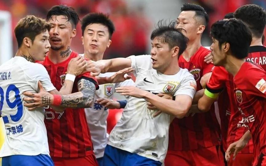 爱游戏官方-阿尔德尼队憾败，无缘欧国联八弧