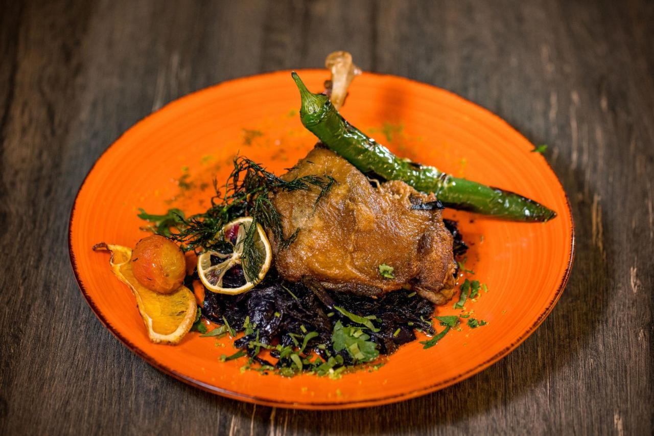 布加勒斯特队主场告捷，士气高涨欢欣胜利的简单介绍