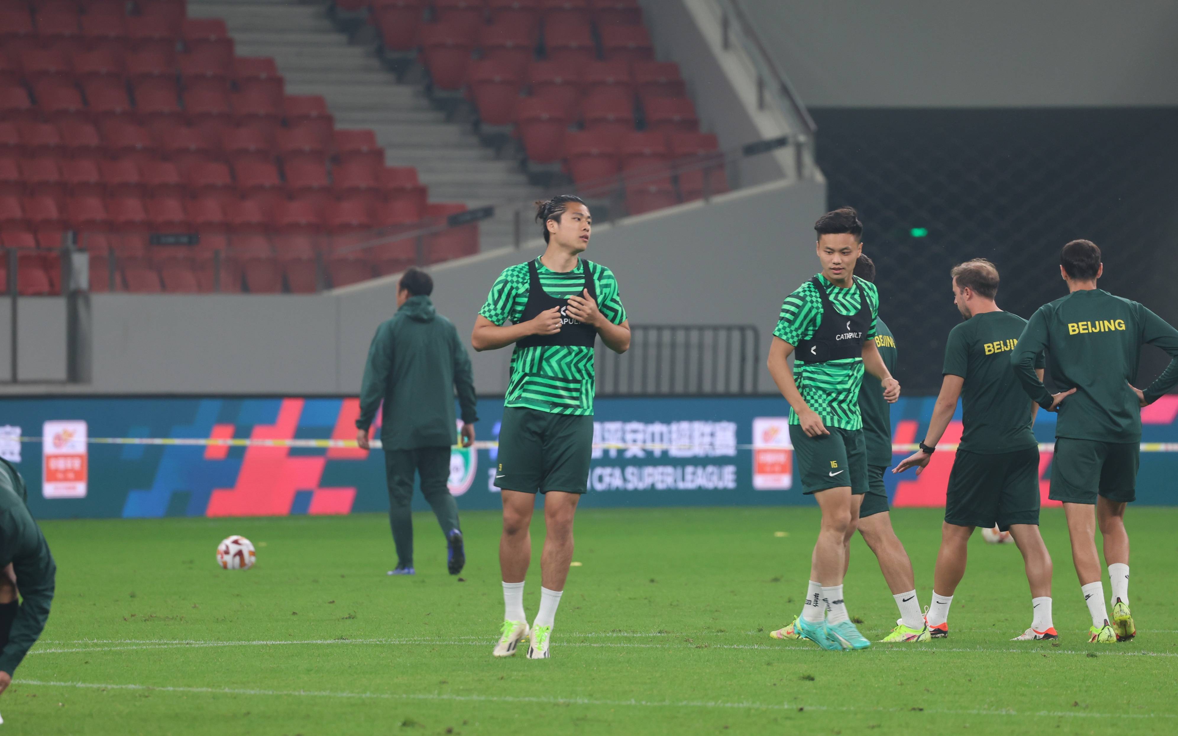 关于上港客战辽宁沈阳，决不退缩的信息