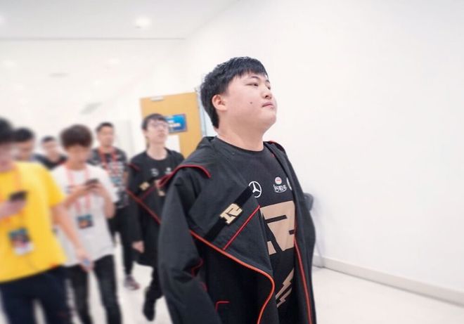 爱游戏下载-EDG血洗TES，CoreJJ拿下关键大龙强强对话小组赛，让粉丝疯狂欢呼的简单介绍