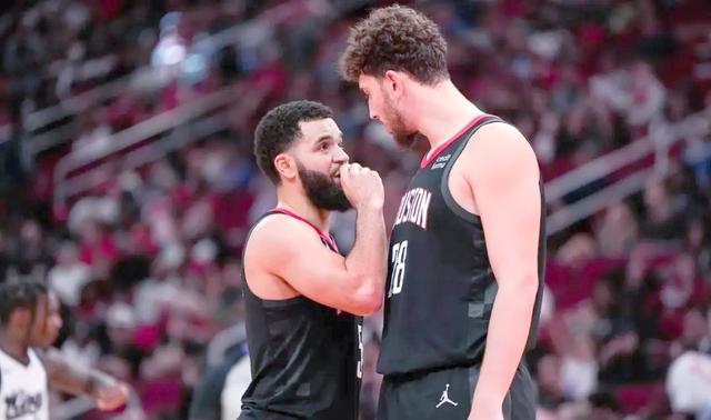 火箭队掀翻雄鹿，取得三连胜