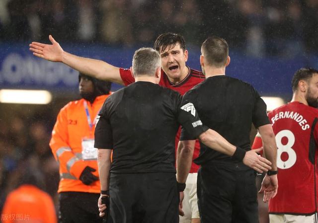 爱游戏-曼联备战利物浦，全队备战状态良好迎战