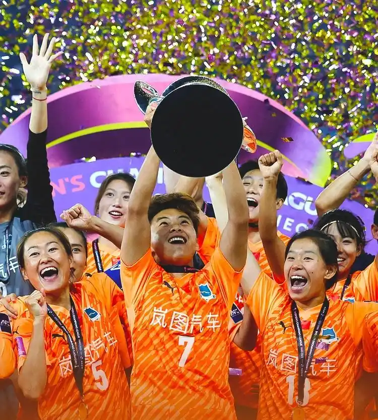 女子足球聚焦走红，实力派球员纷纷亮相