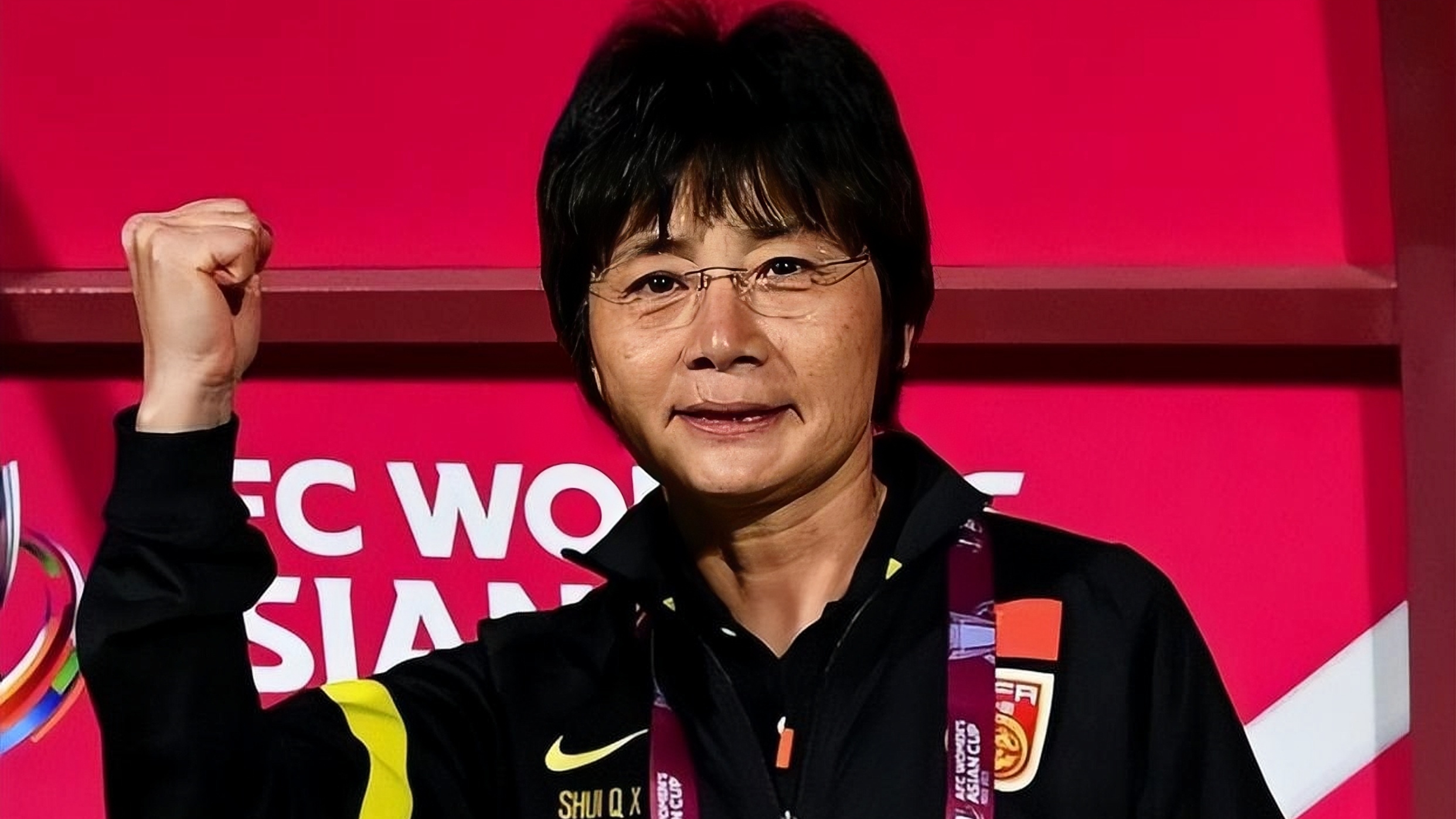 爱游戏大厅-足球场上的风云人物：女足选手展现实力