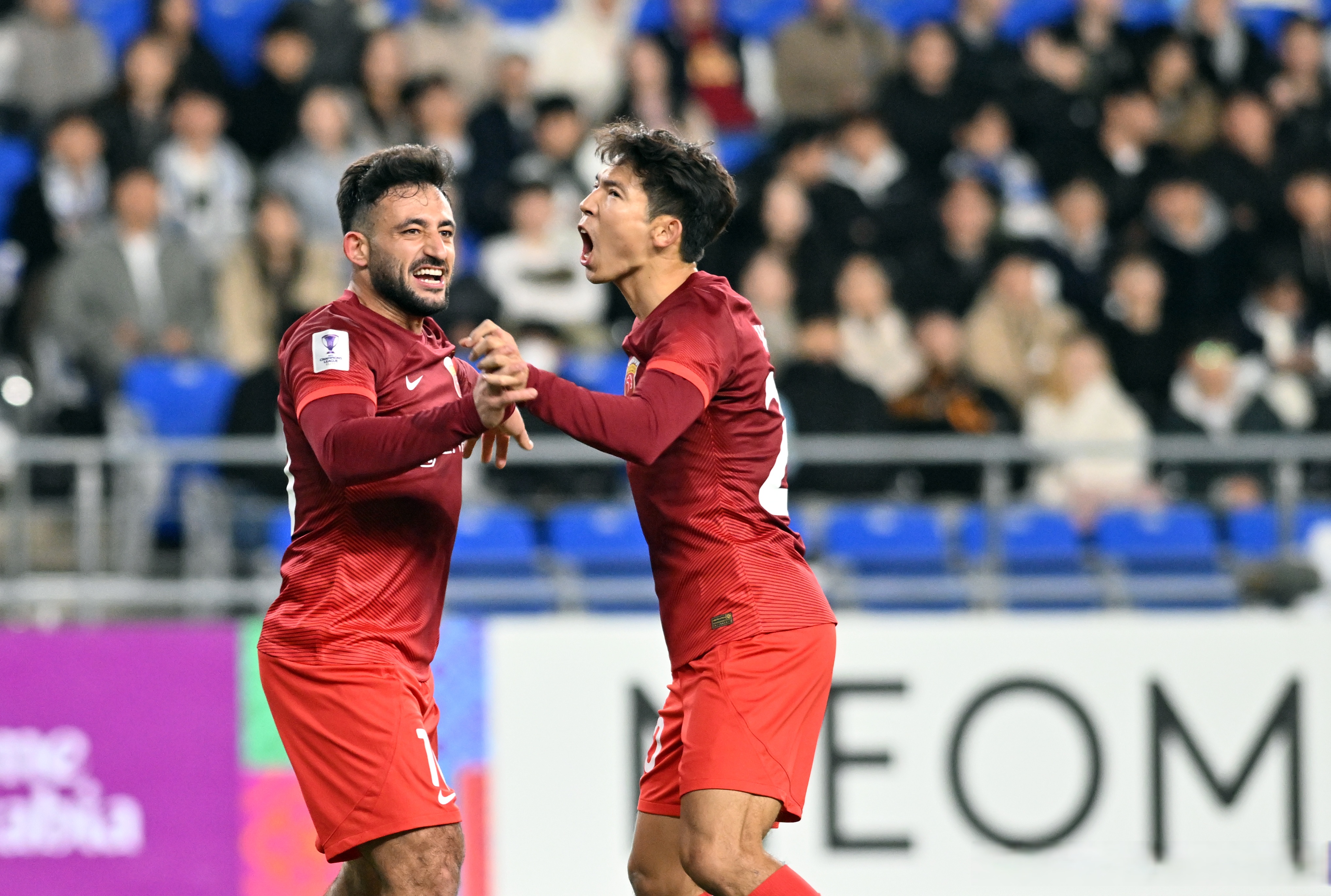 首回合获胜，球队信心倍增，为下一场比赛做好准备