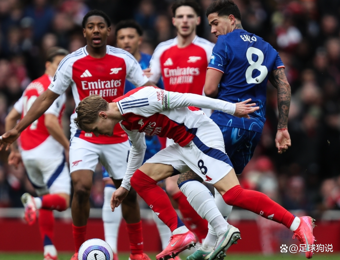 爱游戏在线-阿森纳完胜马德里竞技，穆勒点燃赛场